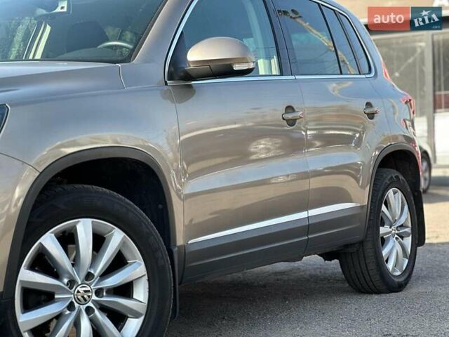 Бежевый Фольксваген Тигуан, объемом двигателя 2 л и пробегом 130 тыс. км за 17940 $, фото 3 на Automoto.ua