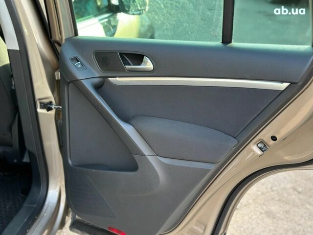 Бежевый Фольксваген Тигуан, объемом двигателя 2 л и пробегом 130 тыс. км за 17940 $, фото 44 на Automoto.ua