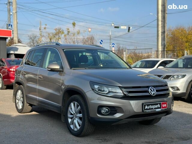 Бежевый Фольксваген Тигуан, объемом двигателя 2 л и пробегом 130 тыс. км за 17940 $, фото 2 на Automoto.ua