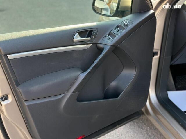 Бежевый Фольксваген Тигуан, объемом двигателя 2 л и пробегом 130 тыс. км за 17940 $, фото 23 на Automoto.ua