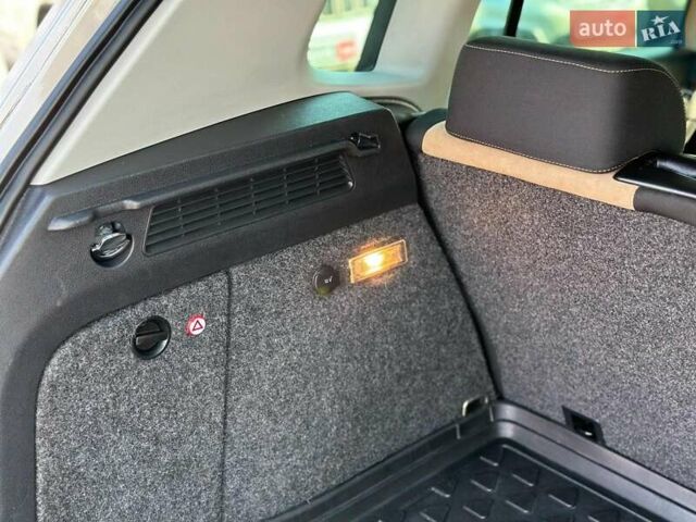 Бежевый Фольксваген Тигуан, объемом двигателя 2 л и пробегом 130 тыс. км за 17940 $, фото 35 на Automoto.ua