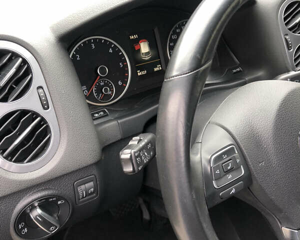 Фольксваген Тігуан 2015 у Тернополі на Automoto.ua Бежевий Фольксваген Тігуан, об'ємом двигуна 1.97 л та пробігом 84 тис. км за 22100 $, фото 37 на Automoto.ua