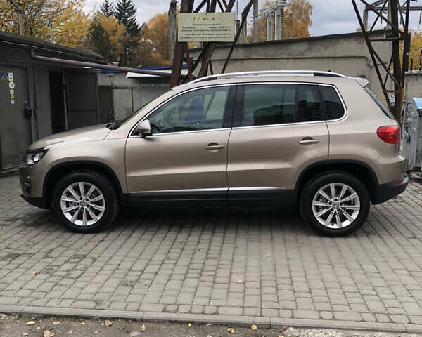 Фольксваген Тігуан 2015 у Тернополі на Automoto.ua Бежевий Фольксваген Тігуан, об'ємом двигуна 1.97 л та пробігом 84 тис. км за 22100 $, фото 5 на Automoto.ua