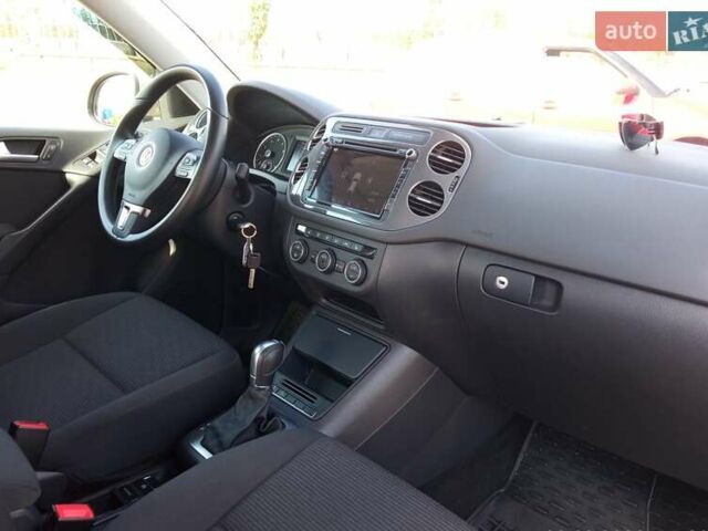 Бежевый Фольксваген Тигуан, объемом двигателя 1.39 л и пробегом 99 тыс. км за 16950 $, фото 41 на Automoto.ua