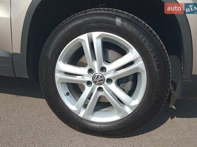 Бежевый Фольксваген Тигуан, объемом двигателя 1.39 л и пробегом 99 тыс. км за 16950 $, фото 96 на Automoto.ua