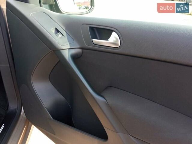 Бежевый Фольксваген Тигуан, объемом двигателя 1.39 л и пробегом 99 тыс. км за 16950 $, фото 65 на Automoto.ua