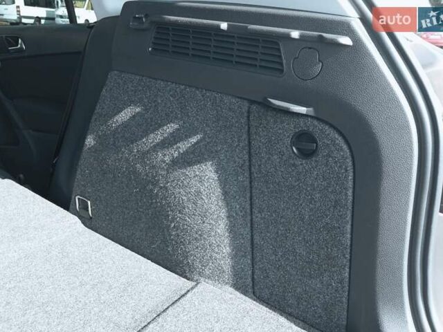 Бежевый Фольксваген Тигуан, объемом двигателя 1.39 л и пробегом 99 тыс. км за 16950 $, фото 85 на Automoto.ua