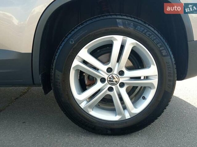 Бежевый Фольксваген Тигуан, объемом двигателя 1.39 л и пробегом 99 тыс. км за 16950 $, фото 98 на Automoto.ua