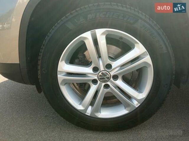 Бежевый Фольксваген Тигуан, объемом двигателя 1.39 л и пробегом 99 тыс. км за 16950 $, фото 97 на Automoto.ua