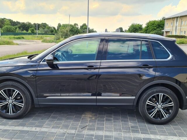 Черный Фольксваген Тигуан, объемом двигателя 0 л и пробегом 224 тыс. км за 23000 $, фото 5 на Automoto.ua