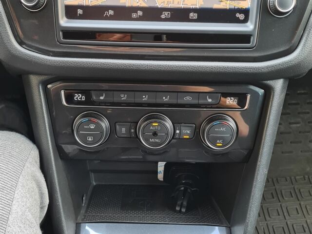 Черный Фольксваген Тигуан, объемом двигателя 0 л и пробегом 224 тыс. км за 23000 $, фото 11 на Automoto.ua