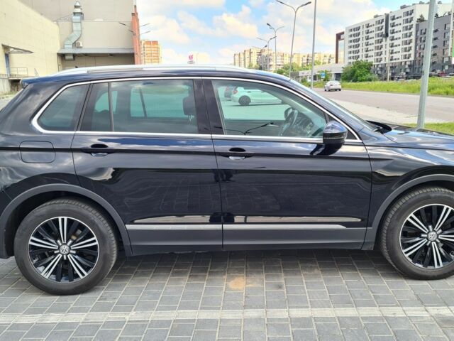 Черный Фольксваген Тигуан, объемом двигателя 0 л и пробегом 224 тыс. км за 23000 $, фото 6 на Automoto.ua