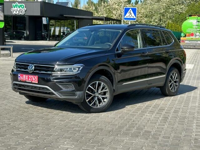 Черный Фольксваген Тигуан, объемом двигателя 2 л и пробегом 49 тыс. км за 21990 $, фото 17 на Automoto.ua