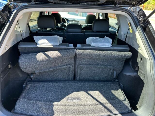 Черный Фольксваген Тигуан, объемом двигателя 2 л и пробегом 49 тыс. км за 21990 $, фото 11 на Automoto.ua