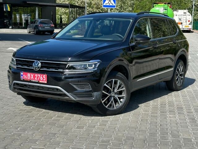 Черный Фольксваген Тигуан, объемом двигателя 2 л и пробегом 49 тыс. км за 21990 $, фото 18 на Automoto.ua