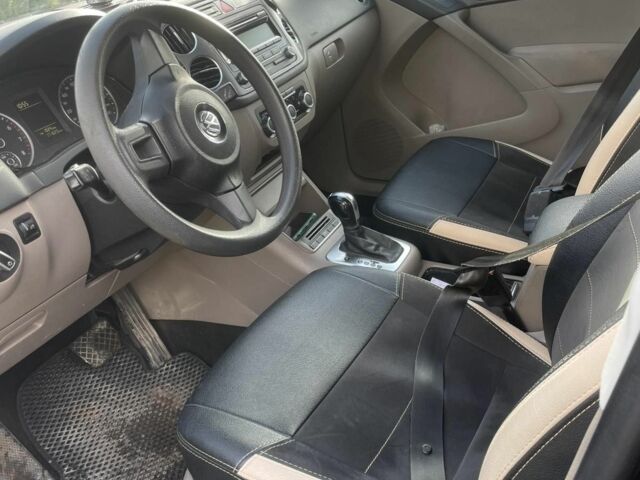 Черный Фольксваген Тигуан, объемом двигателя 2 л и пробегом 180 тыс. км за 8200 $, фото 7 на Automoto.ua