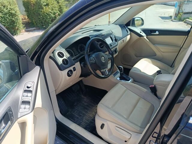 Черный Фольксваген Тигуан, объемом двигателя 2 л и пробегом 179 тыс. км за 11700 $, фото 9 на Automoto.ua