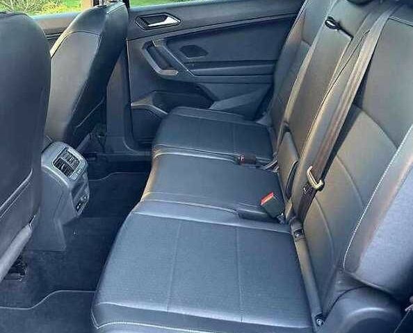 Черный Фольксваген Тигуан, объемом двигателя 2 л и пробегом 98 тыс. км за 15000 $, фото 7 на Automoto.ua