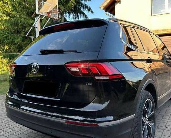 Черный Фольксваген Тигуан, объемом двигателя 2 л и пробегом 98 тыс. км за 15000 $, фото 5 на Automoto.ua