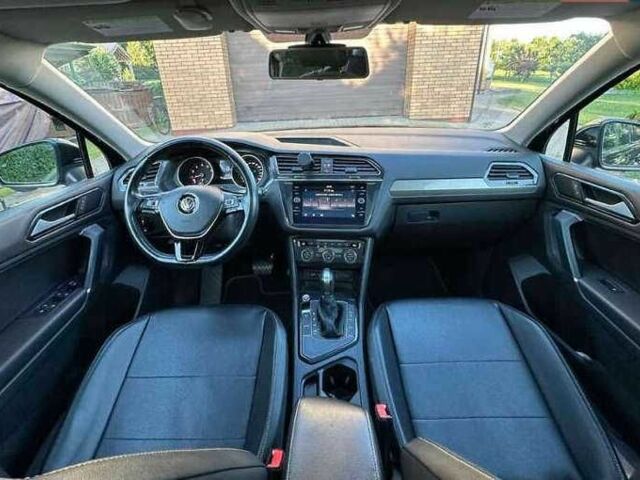 Черный Фольксваген Тигуан, объемом двигателя 2 л и пробегом 98 тыс. км за 15000 $, фото 6 на Automoto.ua