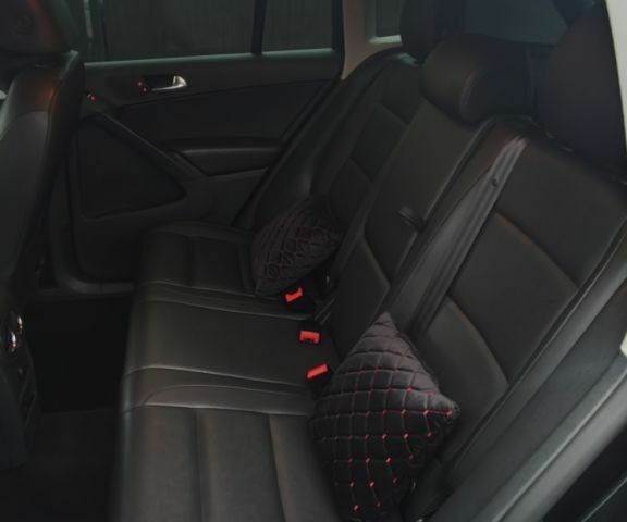 Черный Фольксваген Тигуан, объемом двигателя 2 л и пробегом 278 тыс. км за 12000 $, фото 2 на Automoto.ua