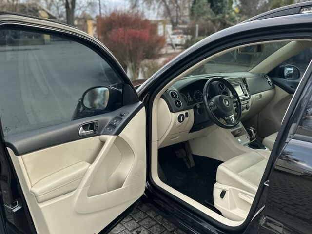 Черный Фольксваген Тигуан, объемом двигателя 2 л и пробегом 107 тыс. км за 13600 $, фото 13 на Automoto.ua