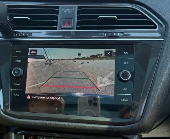 Черный Фольксваген Тигуан, объемом двигателя 2 л и пробегом 160 тыс. км за 24200 $, фото 8 на Automoto.ua