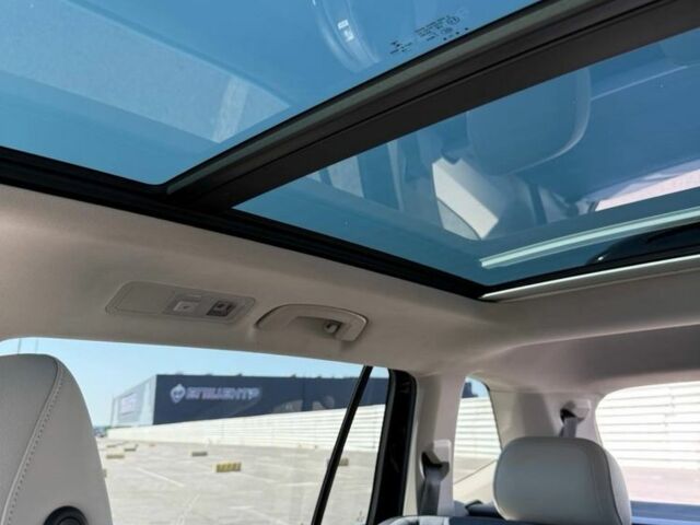 Черный Фольксваген Тигуан, объемом двигателя 2 л и пробегом 160 тыс. км за 24200 $, фото 7 на Automoto.ua