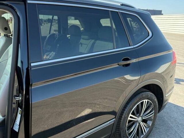 Черный Фольксваген Тигуан, объемом двигателя 2 л и пробегом 160 тыс. км за 24200 $, фото 10 на Automoto.ua