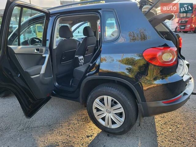 Черный Фольксваген Тигуан, объемом двигателя 1.97 л и пробегом 290 тыс. км за 9899 $, фото 87 на Automoto.ua