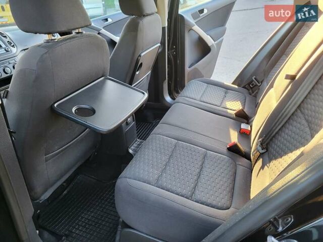 Черный Фольксваген Тигуан, объемом двигателя 1.97 л и пробегом 290 тыс. км за 9899 $, фото 113 на Automoto.ua