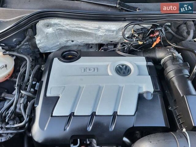 Черный Фольксваген Тигуан, объемом двигателя 1.97 л и пробегом 290 тыс. км за 9899 $, фото 155 на Automoto.ua