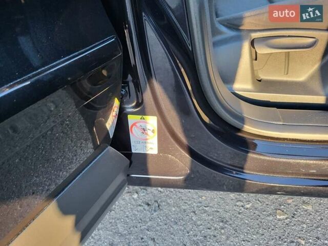 Черный Фольксваген Тигуан, объемом двигателя 1.97 л и пробегом 290 тыс. км за 9899 $, фото 132 на Automoto.ua