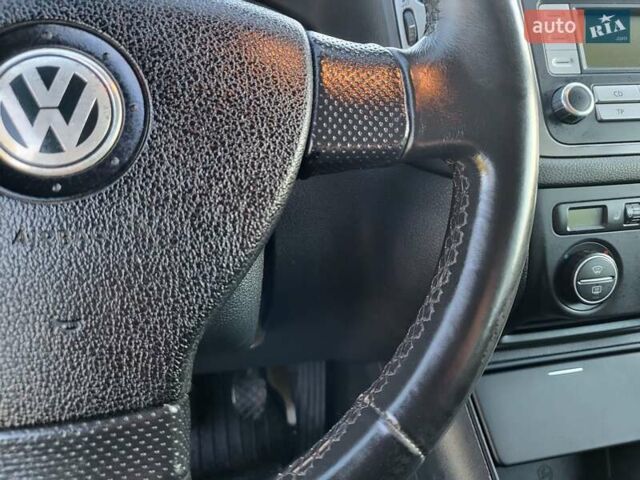 Черный Фольксваген Тигуан, объемом двигателя 1.97 л и пробегом 290 тыс. км за 9899 $, фото 151 на Automoto.ua