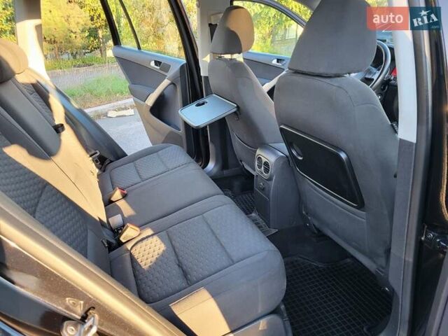 Черный Фольксваген Тигуан, объемом двигателя 1.97 л и пробегом 290 тыс. км за 9899 $, фото 123 на Automoto.ua