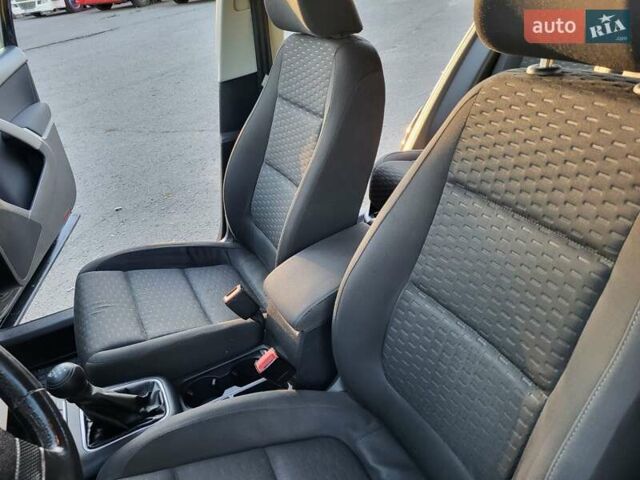 Черный Фольксваген Тигуан, объемом двигателя 1.97 л и пробегом 290 тыс. км за 9899 $, фото 104 на Automoto.ua