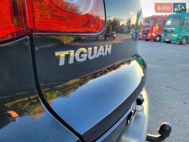 Черный Фольксваген Тигуан, объемом двигателя 1.97 л и пробегом 290 тыс. км за 9899 $, фото 140 на Automoto.ua