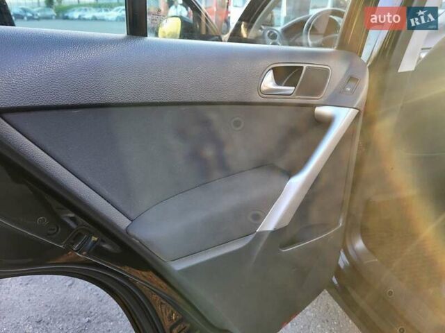 Черный Фольксваген Тигуан, объемом двигателя 1.97 л и пробегом 290 тыс. км за 9899 $, фото 116 на Automoto.ua