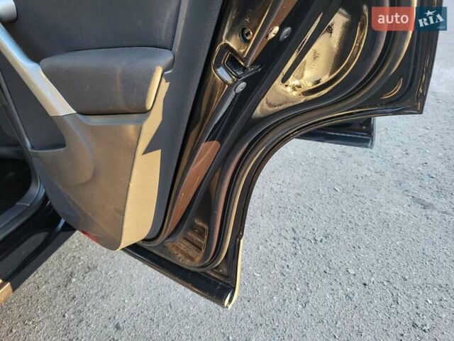 Черный Фольксваген Тигуан, объемом двигателя 1.97 л и пробегом 290 тыс. км за 9899 $, фото 121 на Automoto.ua