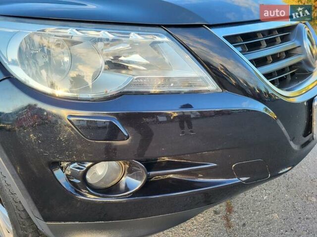 Черный Фольксваген Тигуан, объемом двигателя 1.97 л и пробегом 290 тыс. км за 9899 $, фото 70 на Automoto.ua