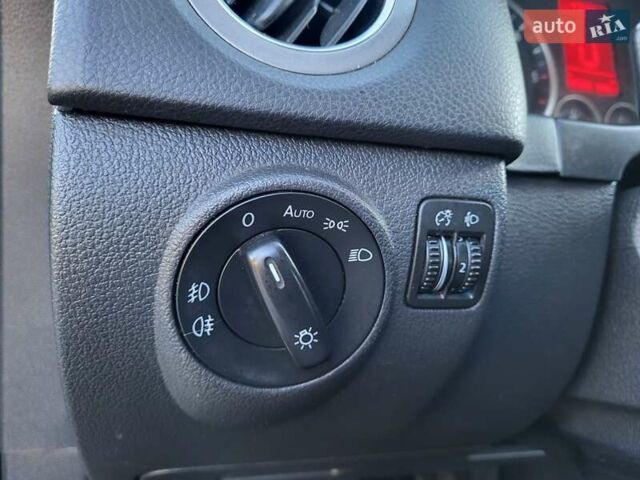 Черный Фольксваген Тигуан, объемом двигателя 1.97 л и пробегом 290 тыс. км за 9899 $, фото 143 на Automoto.ua