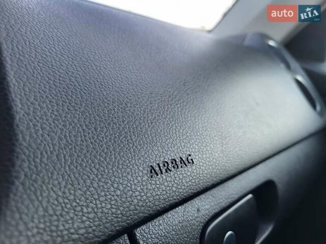 Черный Фольксваген Тигуан, объемом двигателя 1.97 л и пробегом 290 тыс. км за 9899 $, фото 150 на Automoto.ua