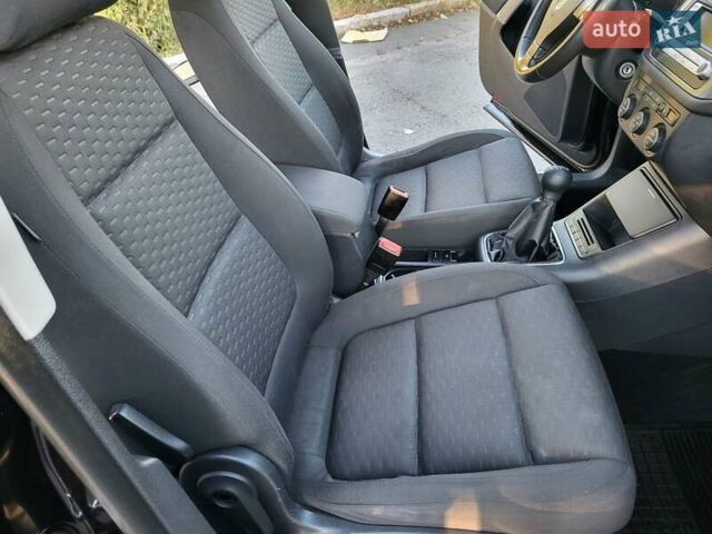 Черный Фольксваген Тигуан, объемом двигателя 1.97 л и пробегом 290 тыс. км за 9899 $, фото 134 на Automoto.ua