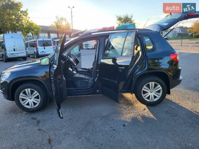 Черный Фольксваген Тигуан, объемом двигателя 1.97 л и пробегом 290 тыс. км за 9899 $, фото 84 на Automoto.ua