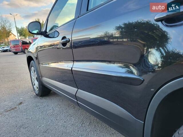 Черный Фольксваген Тигуан, объемом двигателя 1.97 л и пробегом 290 тыс. км за 9899 $, фото 38 на Automoto.ua