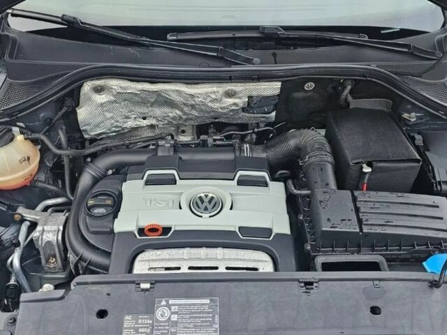 Черный Фольксваген Тигуан, объемом двигателя 1.39 л и пробегом 256 тыс. км за 2600 $, фото 8 на Automoto.ua