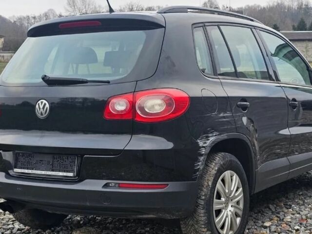 Черный Фольксваген Тигуан, объемом двигателя 1.39 л и пробегом 256 тыс. км за 2600 $, фото 7 на Automoto.ua