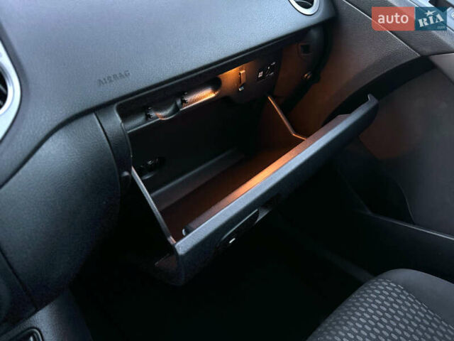 Чорний Фольксваген Тігуан, об'ємом двигуна 1.4 л та пробігом 211 тис. км за 8900 $, фото 36 на Automoto.ua