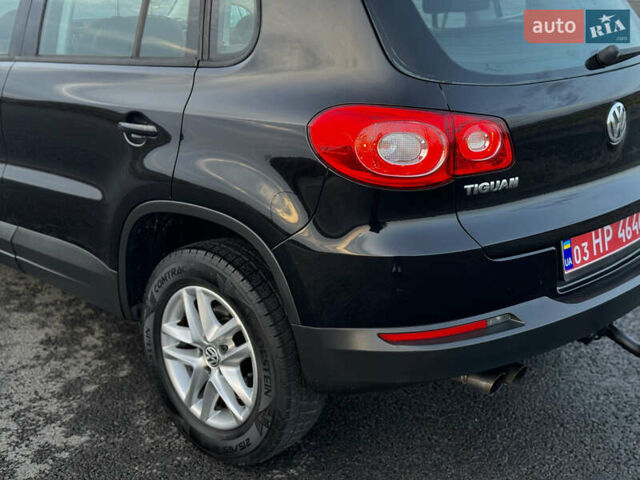 Чорний Фольксваген Тігуан, об'ємом двигуна 1.4 л та пробігом 211 тис. км за 8900 $, фото 16 на Automoto.ua
