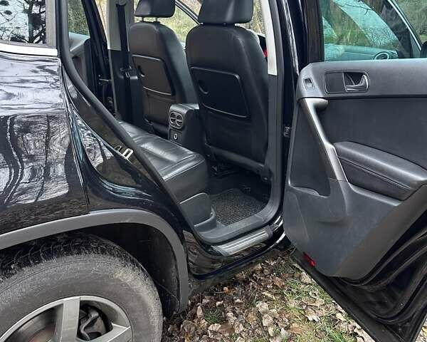 Черный Фольксваген Тигуан, объемом двигателя 1.97 л и пробегом 214 тыс. км за 13500 $, фото 18 на Automoto.ua